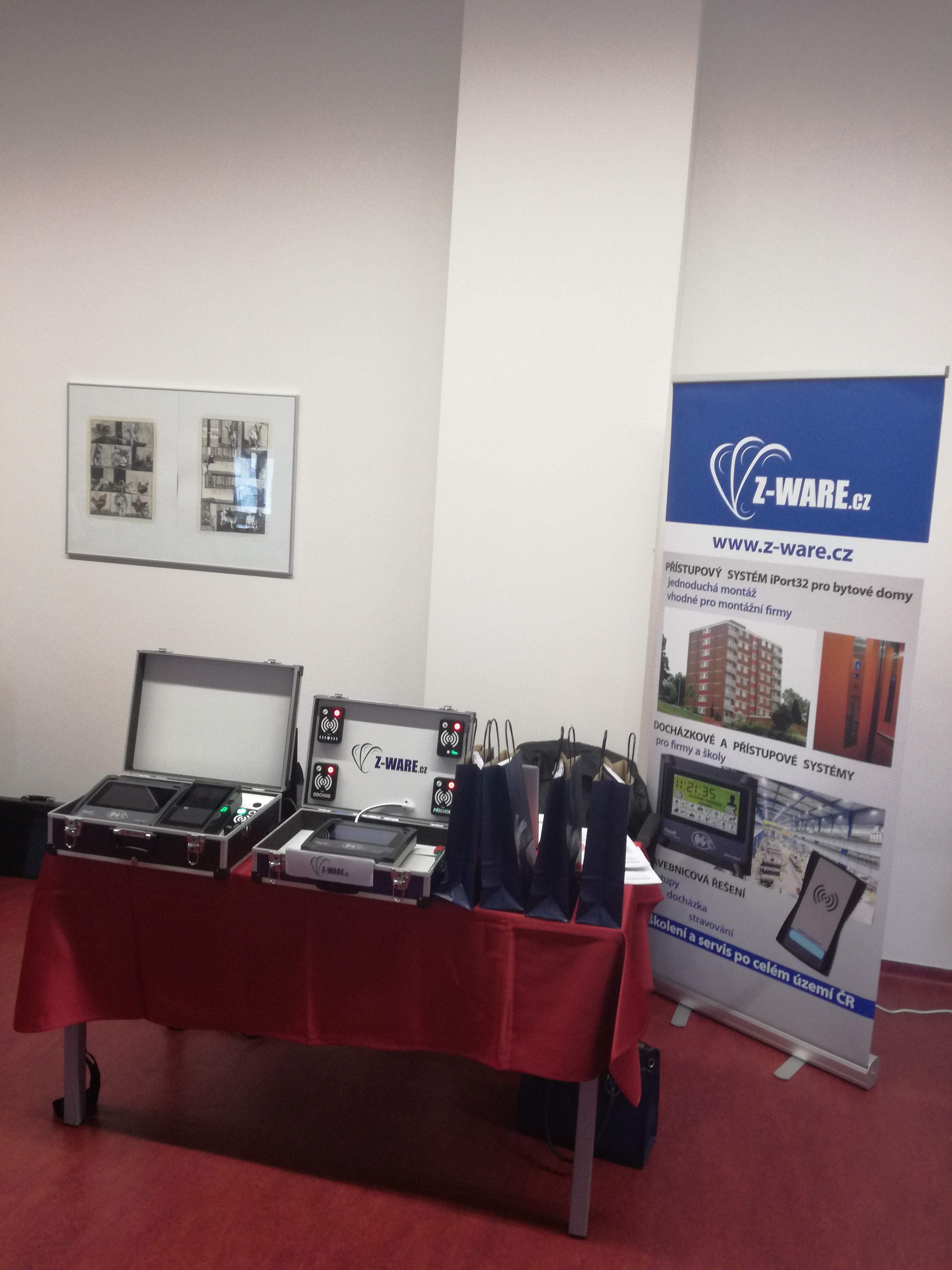 Konference, předváděcí stůl Z-WARE